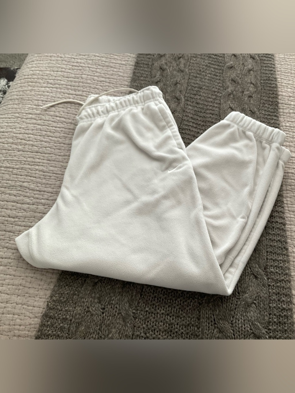 Nike Therma-FIT Fleece Joggers in Light Beige